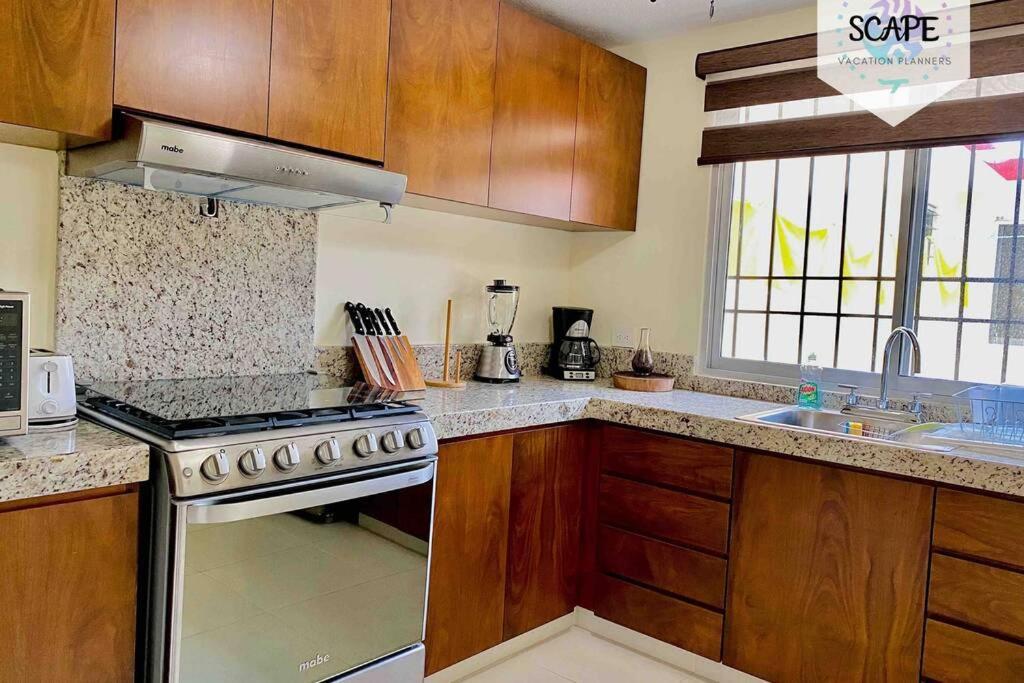 Amplia Y Calida Casa Cerca De Plaza Las Americas Villa Cancún Eksteriør bilde